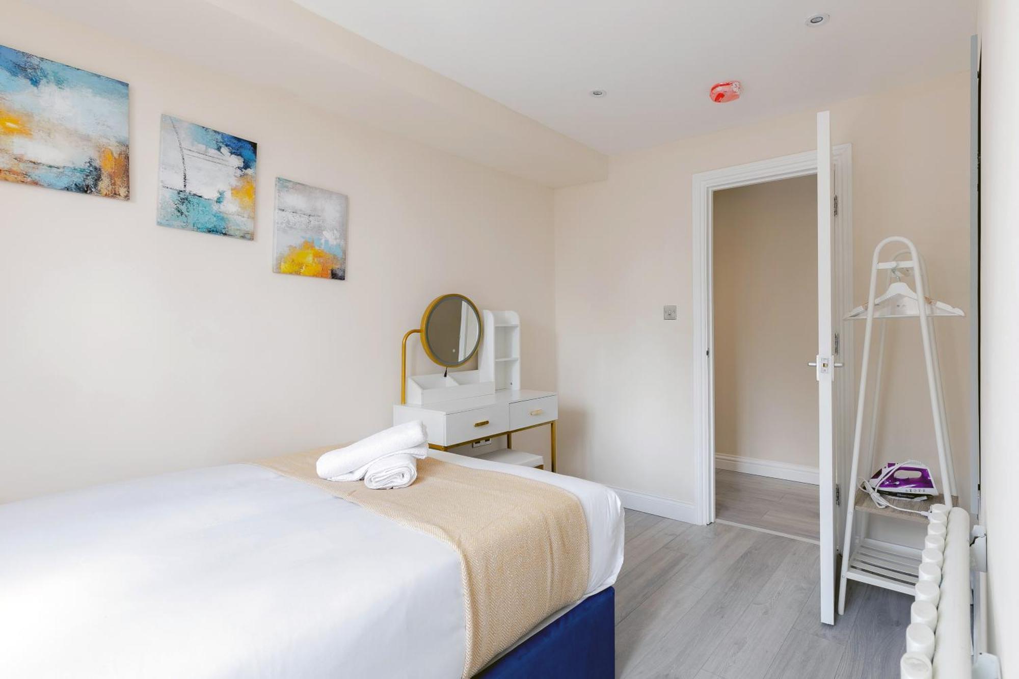 Two Bedroom Apartment Near Hyde Park And Oxford Street London Exterior photo
