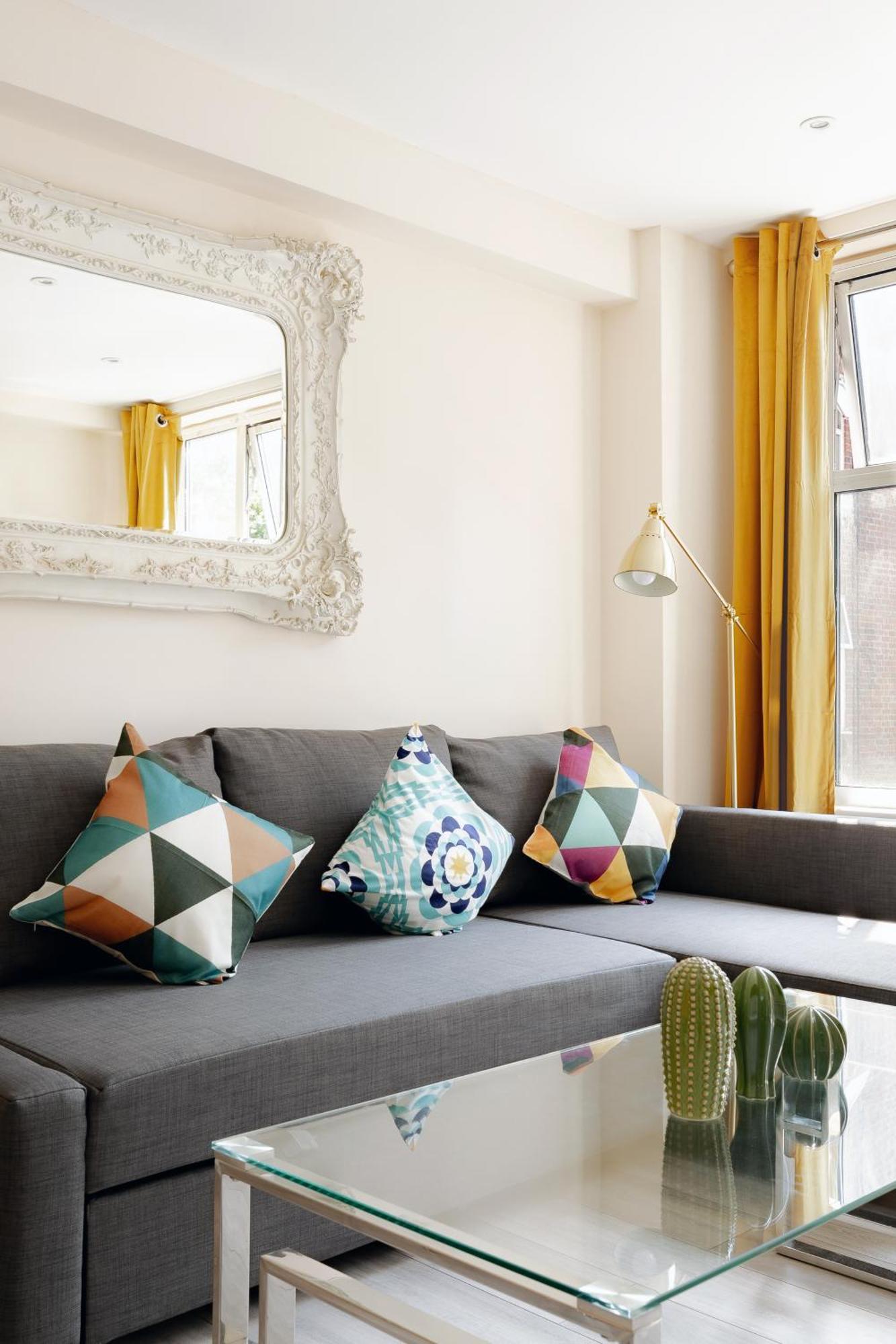 Two Bedroom Apartment Near Hyde Park And Oxford Street London Exterior photo